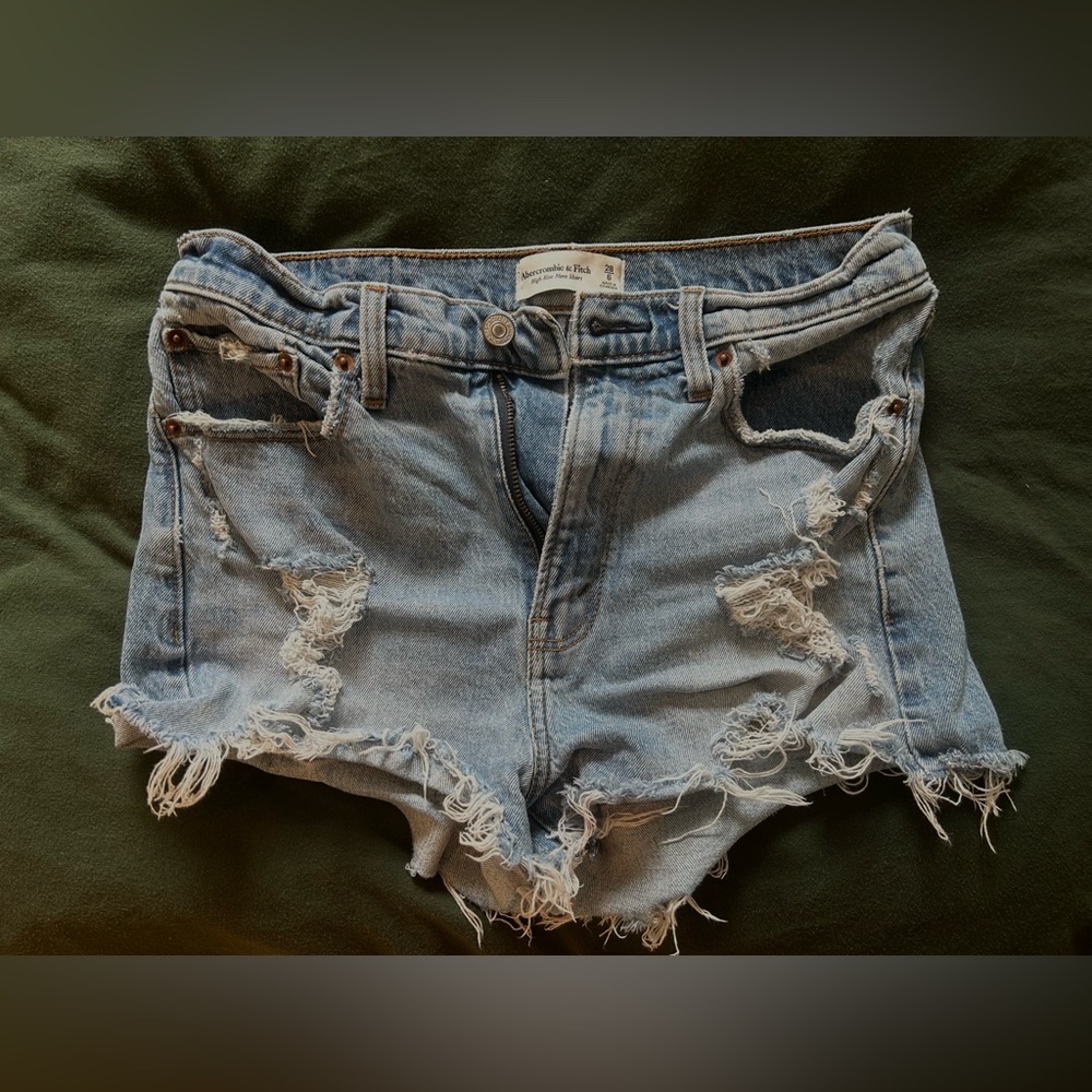 Abercrombie & Fitch - Ultra High Rise Mom Shorts (Blue)